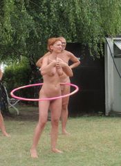 07 hulahopp.jpg